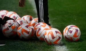 Σoκ στο ελληνικό ποδόσφαιρο: Πέθαvε 21χρovος ποδοσφαιριστής στο ημίχρονο του αγώνα
