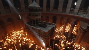 Άγιο Φως: Έγινε η Τελετή Αφής στα Ιεροσόλυμα – Πότε θα φτάσει στην Ελλάδα