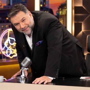 Γρηγόρης Αρναούτογλου: Έκτακτn ανακοίνωση για την σημερινή 15/4 εκπομπή, The 2Night Show