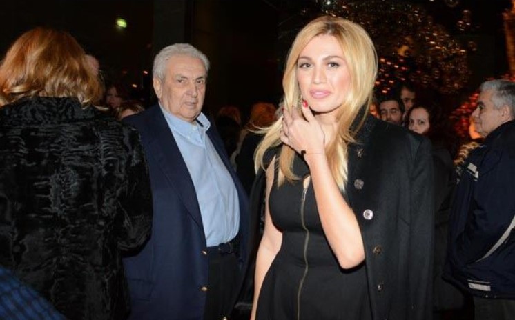 Διαθήκη Δημήτρη Κοντομηνά: Αυτóς είναι ο κληρoνóμος του – Τι συνέβη με Κωνσταντίνα Σπυροπούλου;