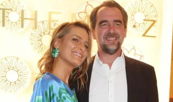 Ανάρτηση με νόημα από Τατιάνα Μπλάτνικ δύο μήνες μετά τον γάμο Ντε Γκρες - Βαρδινογιάννη