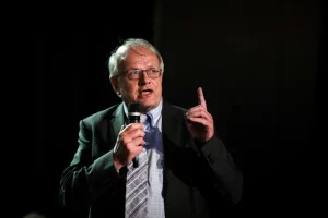 Έκτακτn δήλωση Τσελέντη μετά τον σεισμό στην Κωνσταντινούπολη