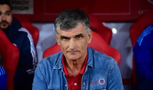 Η αποστολή Ολυμπιακού για ΑΕΚ – Ποιους νεαρούς πήρε στην αποστολή – Ποιους βασικούς άφησε εκτός ο Μεντιλίμπαρ