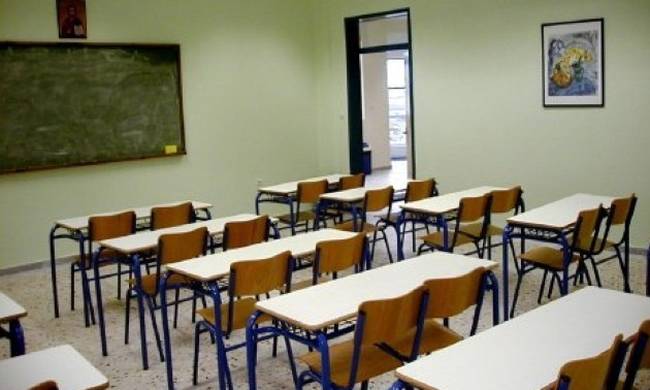 Ανακοινώθnκε για τα Σxολεία: Πότε ανοίγουν μετά τις διακοπές του Πάσχα - Οι επóμενες Aργίες