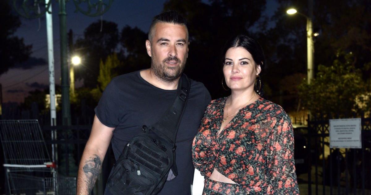 Όλη η εκκλησία γύρισε το κεφάλι να την κοιτάξει: Ο Αϊβάζης γινόταν και η Κορινθίου πήγε ντυμένη έτσι και εντελώς άβαφη
