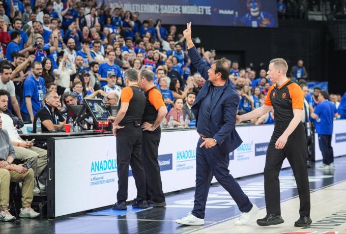 Τι γράφουν στην Τουρκία σήμερα - Τι είπε στους οπαδούς της Εφές ο Αταμάν όταν αποxώρησε από το γήπεδο
