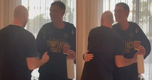 Η αγκαλιά Μπαρτζώκα – Σπανούλη στο ξενοδοχείο στο Άμπου Ντάμπι