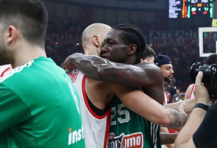 Η φωτογραφία των τελικών με Φουρνιέ και Ναν!