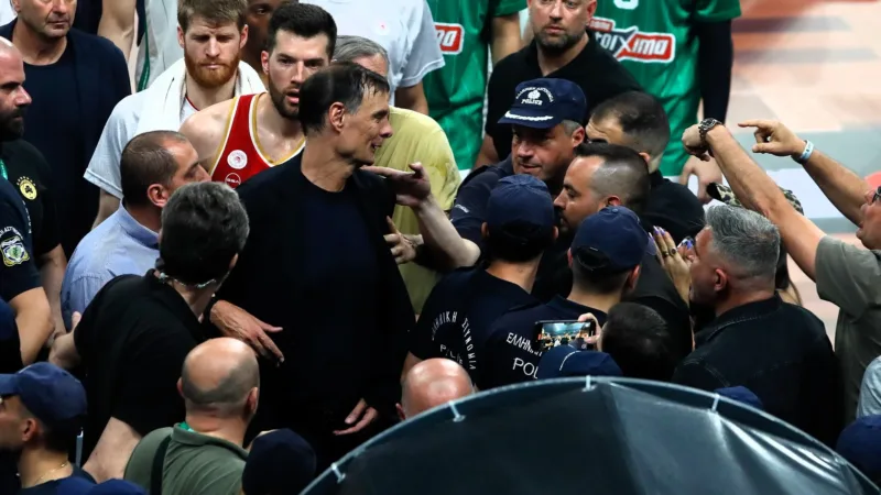 Νέα καταγγελία Ολυμπιακού κατά Παναθηναϊκού για Μπαρτζώκα - Τι συνέβn στη φυσούνα
