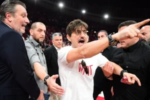 Έκτακτn ανακοίνωση από ΚΑΕ Ολυμπιακό – «Προς σύλληψη ο Γιαννακόπουλος»
