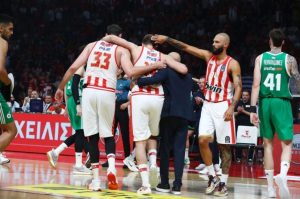 Στιγμές αγωνίας με Βεζένκοβ στον Ολυμπιακό!
