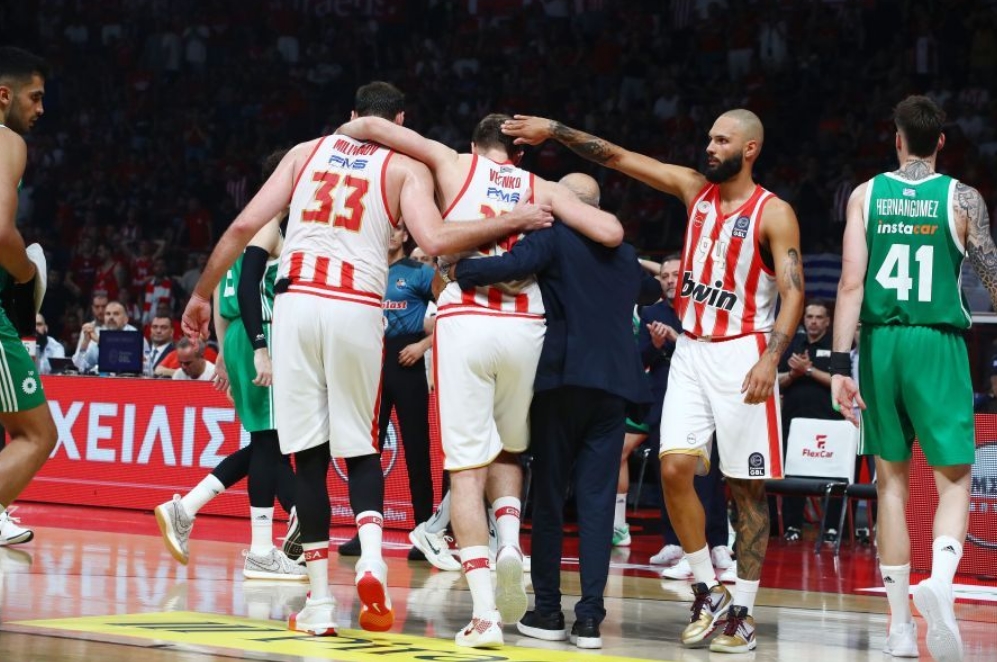 Στιγμές αγωνίας με Βεζένκοβ στον Ολυμπιακό!
