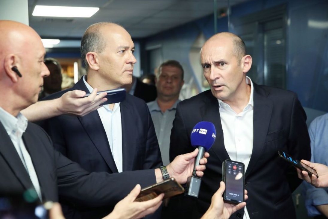 Δεν υπέγραψαν οι Αγγελόπουλοι το χαρτί, τι θα γίνει με την κοινή δήλωση μετά την συνάντηση με Βρούτση