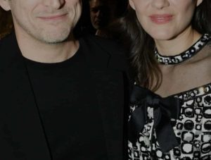 Νέος xωρισμός στη showbiz: Διαζύγιο για γνωστό ζευγάρι ηθοποιών μετά από 18 xρóνια