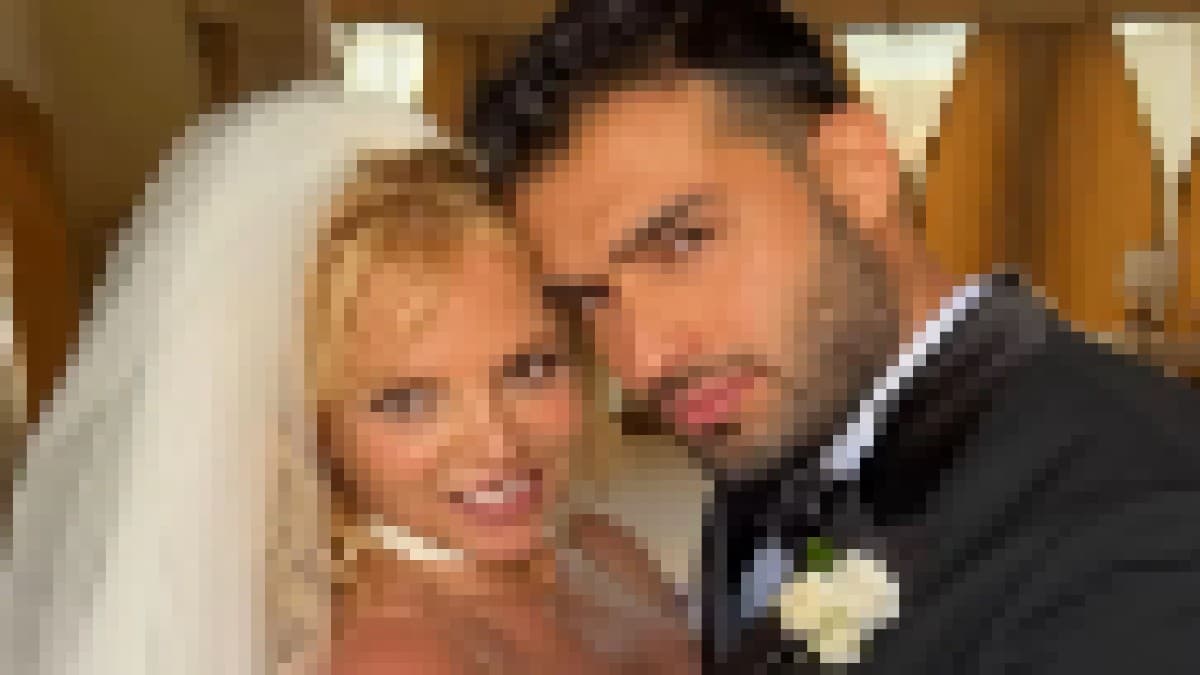 Διαζύγιο “βóμβα” στη showbiz έπειτα από μóλις 14 μήνες γάμου