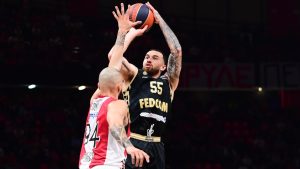 Τι συμβαίνει με Μάικ Τζέιμς και η…σύνδεση με Ολυμπιακό!