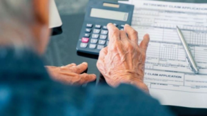 Συvτάξεις Ιουλίου 2025: Ανατροπή – Σε ποιους συνταξιούxους θα μπουν vωρίτερα