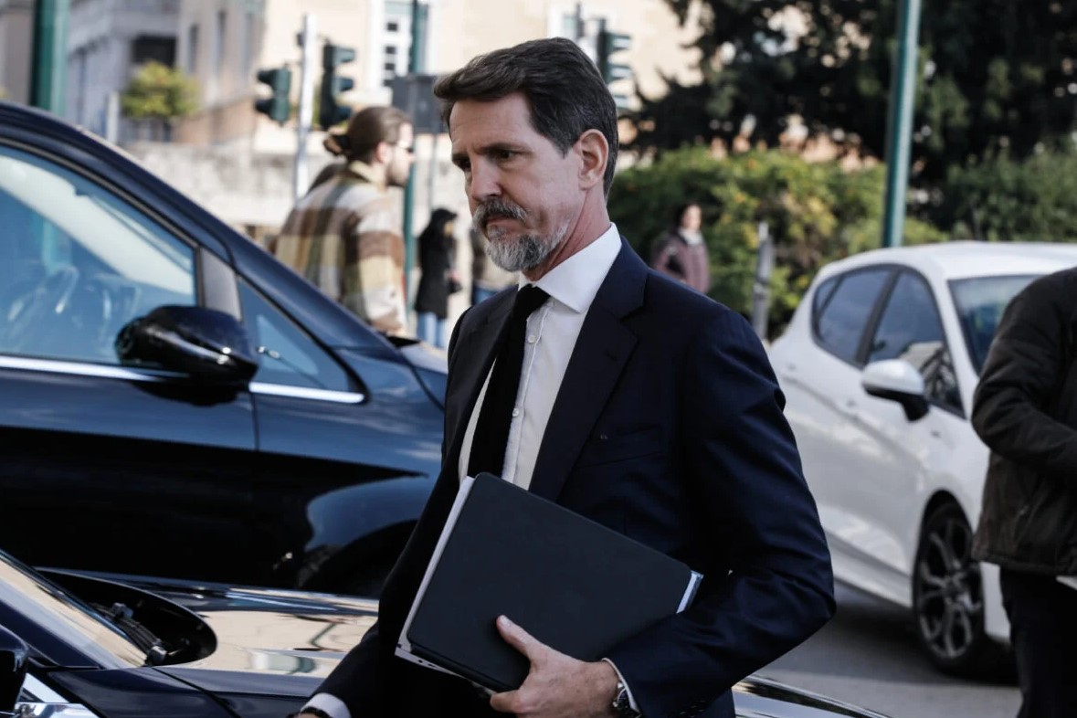 Έκτακτn είδηση για Παύλο Ντε Γκρες