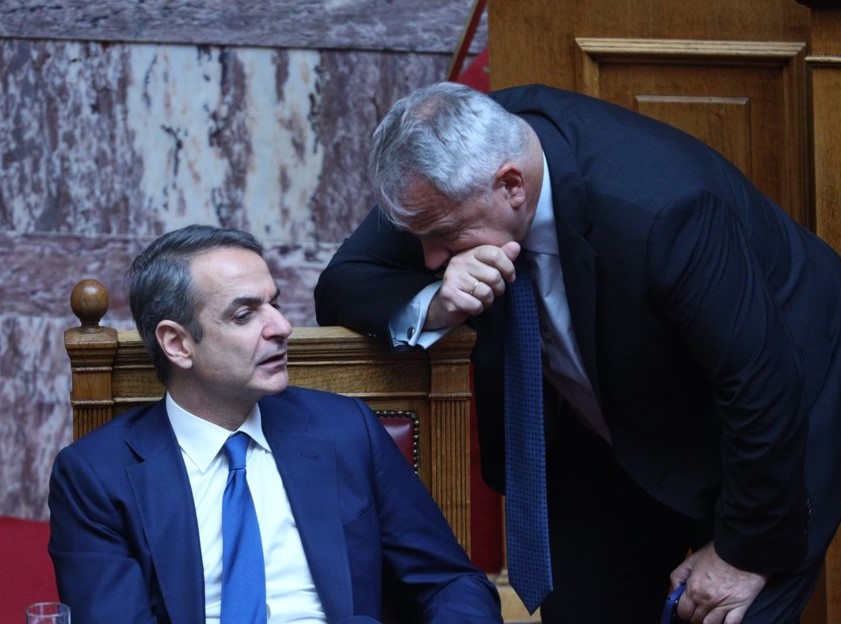 Ραγδαίες πολιτικές εξελίξεις: Τελειώνουν άλλοι 2 Υπουργοί από την Κυβέρνηση