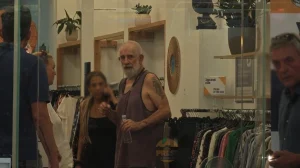 Κάηκε το σπίτι του Πέτρου Φιλιππίδη στην Πατησίων – Καλά στην υγεία του ο ηθοποιός που βρισκόταν μέσα