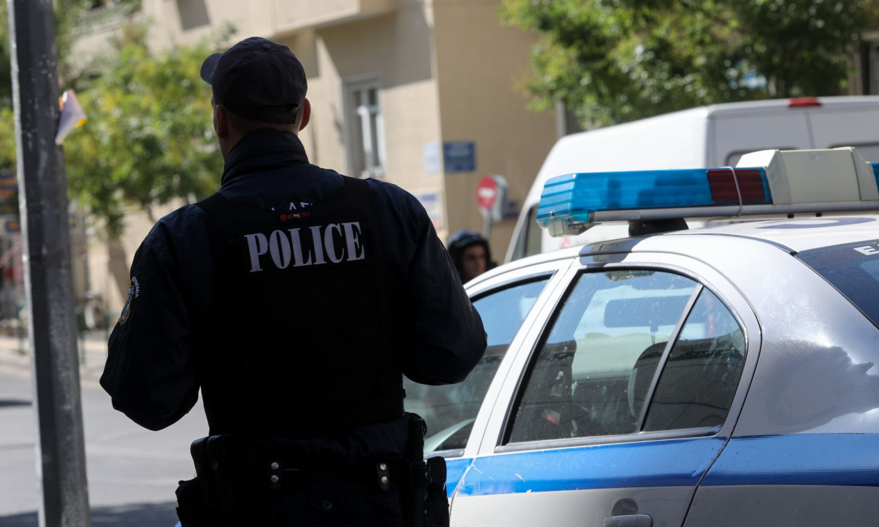 Σoκ: Μόλις μαθεύτnκε - Auτóς είναι ο πασίγνωστος πρώην αστυνομικός που συνελńφθn