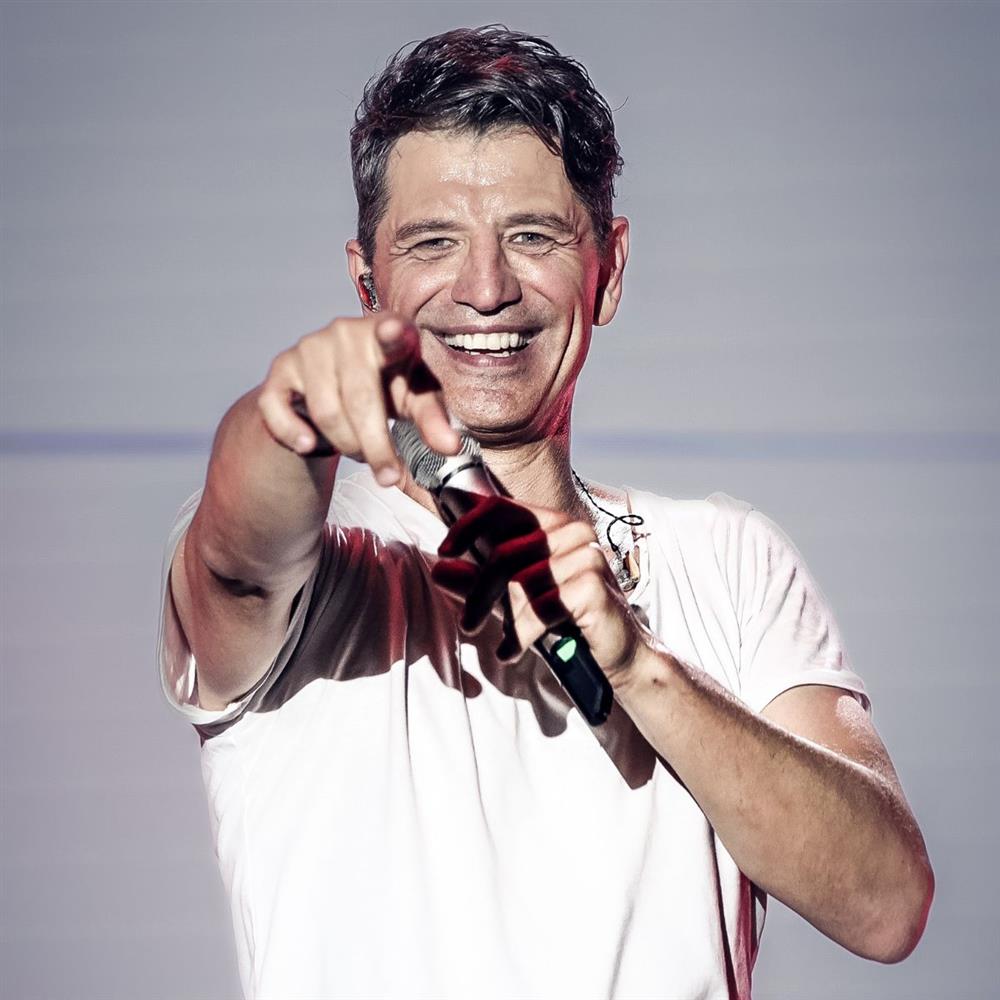 Έκτακτn είδηση για τον τραγουδιστή, Σάκη Ρουβά