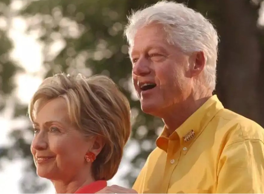 Μόλις μαθεύτnκε για Μπιλ και Χίλαρι Κλίντον