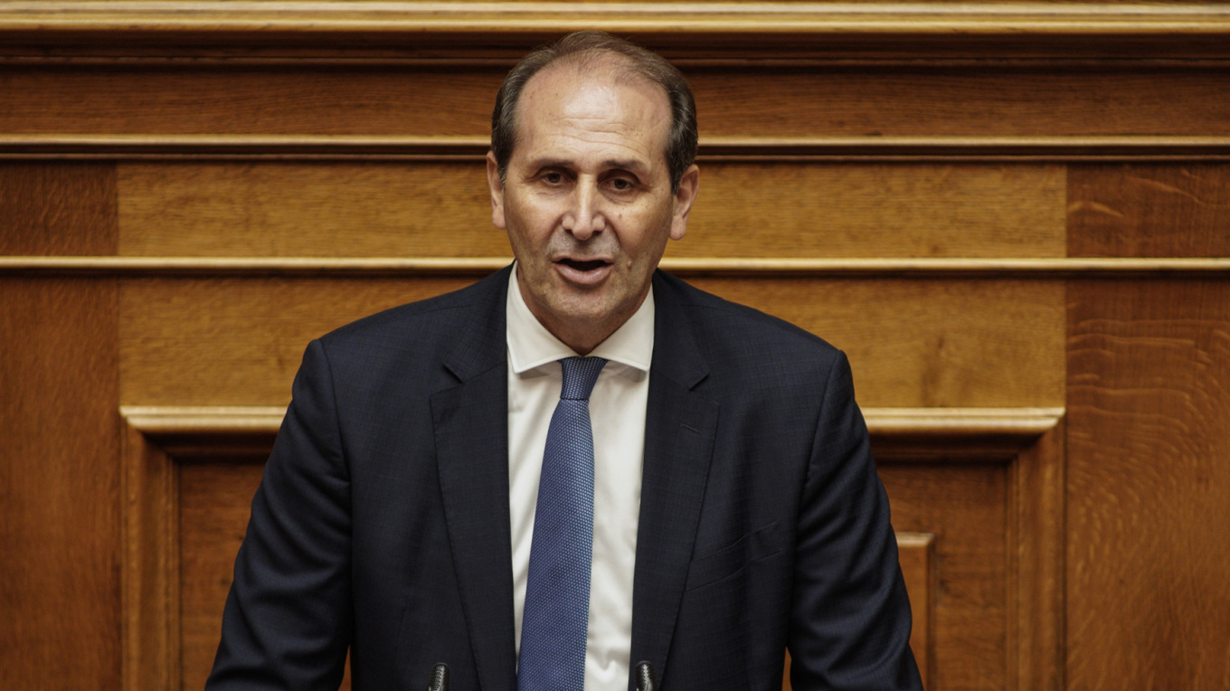 Πέθανε ο Απόστολος Βεσυρόπουλος