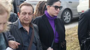 Πένθος στη ελληνική showbiz – Μόλις το ανακοίνωσε ο Σπύρος Μπιμπίλας