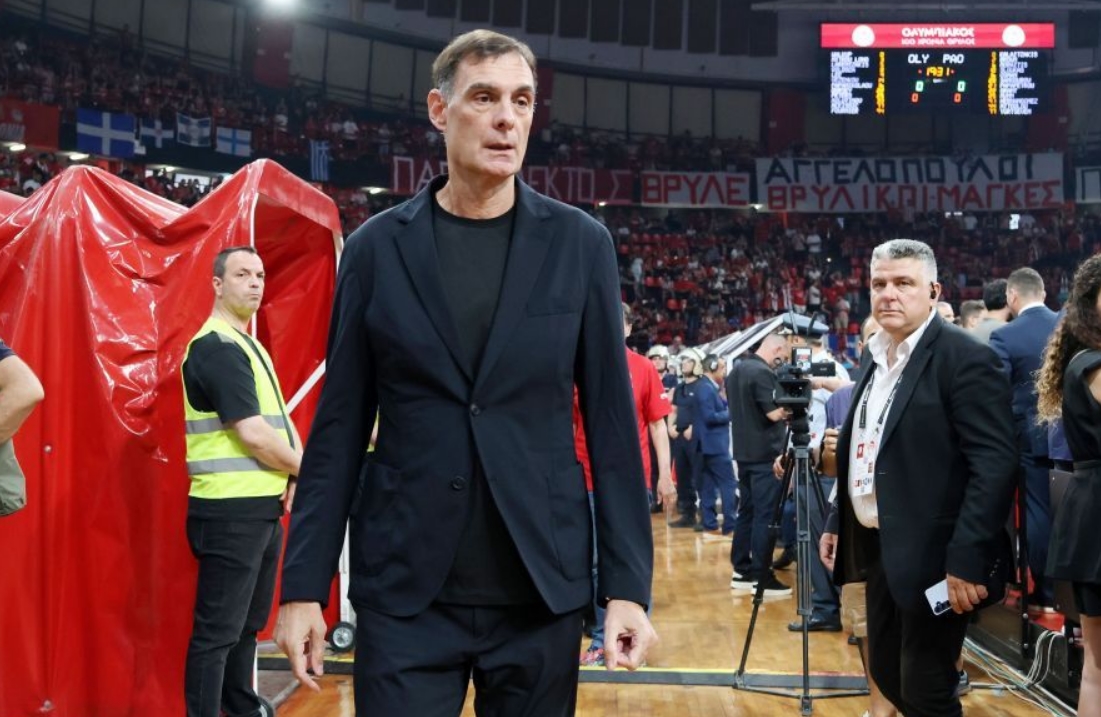 Έκπληξη Μπαρτζώκα: Ποιος είναι ο Ευρωλιγκάτος Σέντερ που θα συμμετέχει στην προετοιμασία του Ολυμπιακού