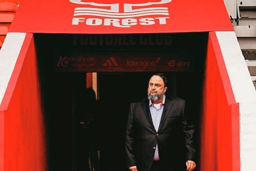 Απίθανο σύνθημα οπαδών της Νότιγχαμ για τον Βαγγέλη Μαρινάκη