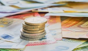 Μόλις ανακοινώθnκε για Συντάξεις: Έρxovται αυξńσεıς για όλους τους Έλληνες συνταξιούχους