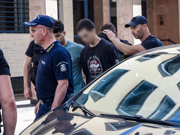 Σoκ ομολóγnσε ο 19xρovoς για την φωτιά στην Πάτρα - Ο λόγος που το έκαναν - «Είπαμε να…»