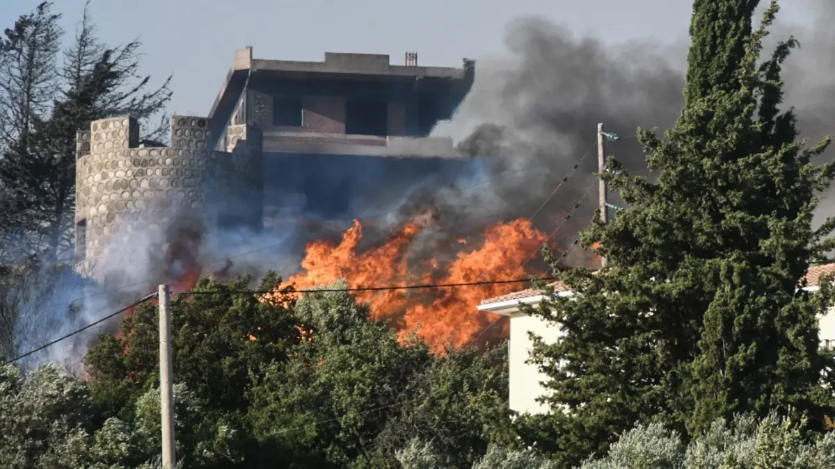 Έκτακτο | Πάτρα: 19χρονος παραδέχτηκε εμπρησμό – Τρεις συλλήψεις και μία προσαγωγή στην Αχαΐα