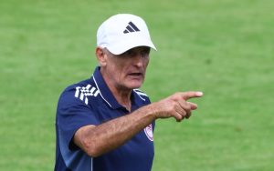 «Καμπανάκι» Μεντιλίμπαρ στους παίκτες – Τι είπε στα αποδυτήρια πριν τον Αστέρα Τρίπολης