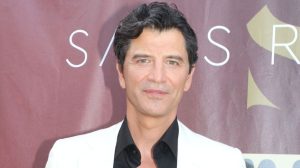 Έκτακτο για Σάκη Ρουβά