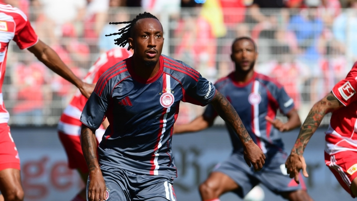 Ουνιόν Βερολίνου - Ολυμπιακός: Αποχώρησε τραυματίας ο Ζέλσον Μαρτίνς