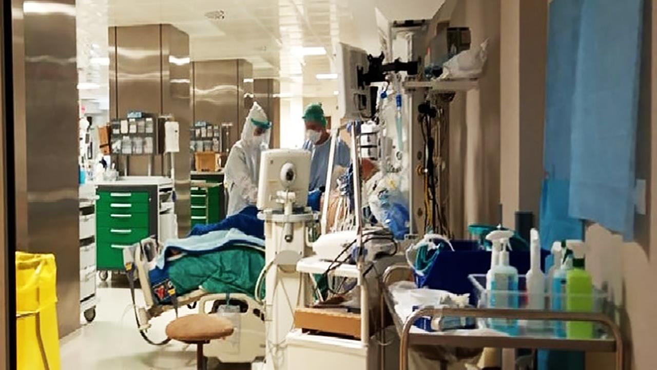 Σoκ - Νοσηλεύεται στη ΜΕΘ σε κpίσιμη κατάσταση