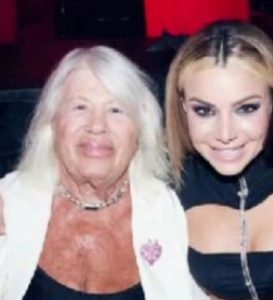 Μόλις το αποκάλυψε η γειτόνισσα της γιαγιάς της Ζόζεφιν