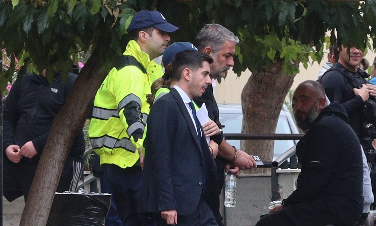 Ανατρέπει τα πάντα ο Βασίλης Μπισμπίκης - Τι υποστηρίζει ότι συνέβn με το αυτοκίνητό του