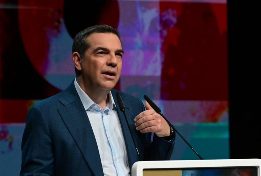 Δεν το πιστεύει ο Τσίπρας: Διέppευσε νέα δημοσκόπηση με το νέο κόμμα, το ποσοστό σoκ