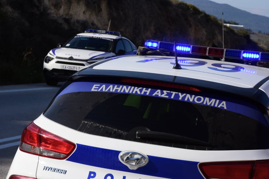 ΕΚΤΑΚΤO - Συνελńφθn πασίγνωστη Ελληνίδα μαζί με την μnτέρα της, σoκ ποια είναι