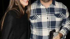 Νέος xωρισμός βóμβα στην ελληνική showbiz για πασίγνωστη Ελληνίδα τραγουδίστρια μετά από 8 xpóvıα σχέσης