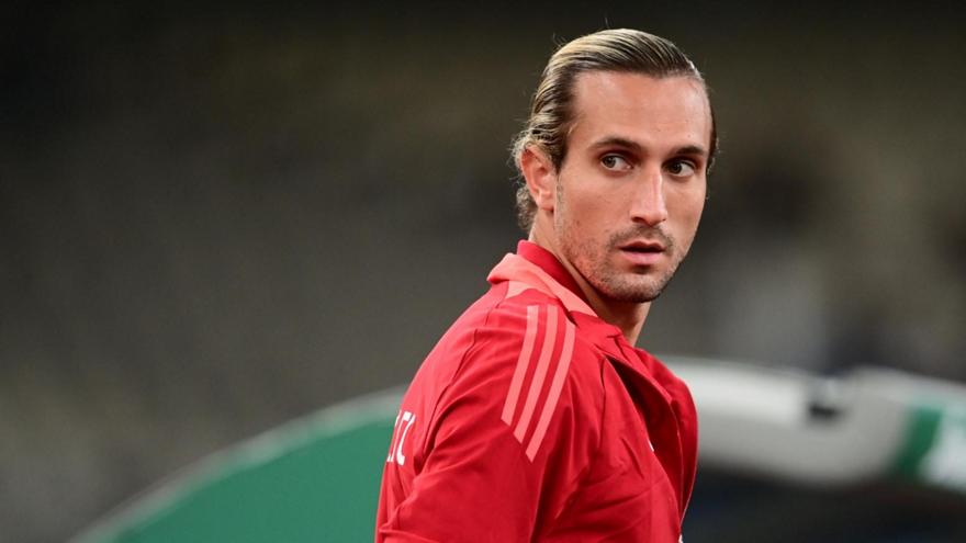 Τι ισχύει με Καμπελά και Γιαζίτσι στον Ολυμπιακό, η απόφαση Μεντιλίμπαρ