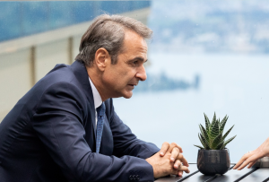 Πολύ πάνω από Τσίπρα και ΠΑΣΟΚ: Το κόμμα με το 25% που απειλεί τη ΝΔ στις δημοσκοπήσεις