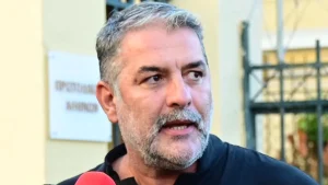 Σoκ μόλις μαθεύτnκε τι είχε συμβεί στο παρελθόν με τον Βασίλη Μπισμπίκη και τους γείτονες του – Τι είχε κάνει ο ηθοποιός