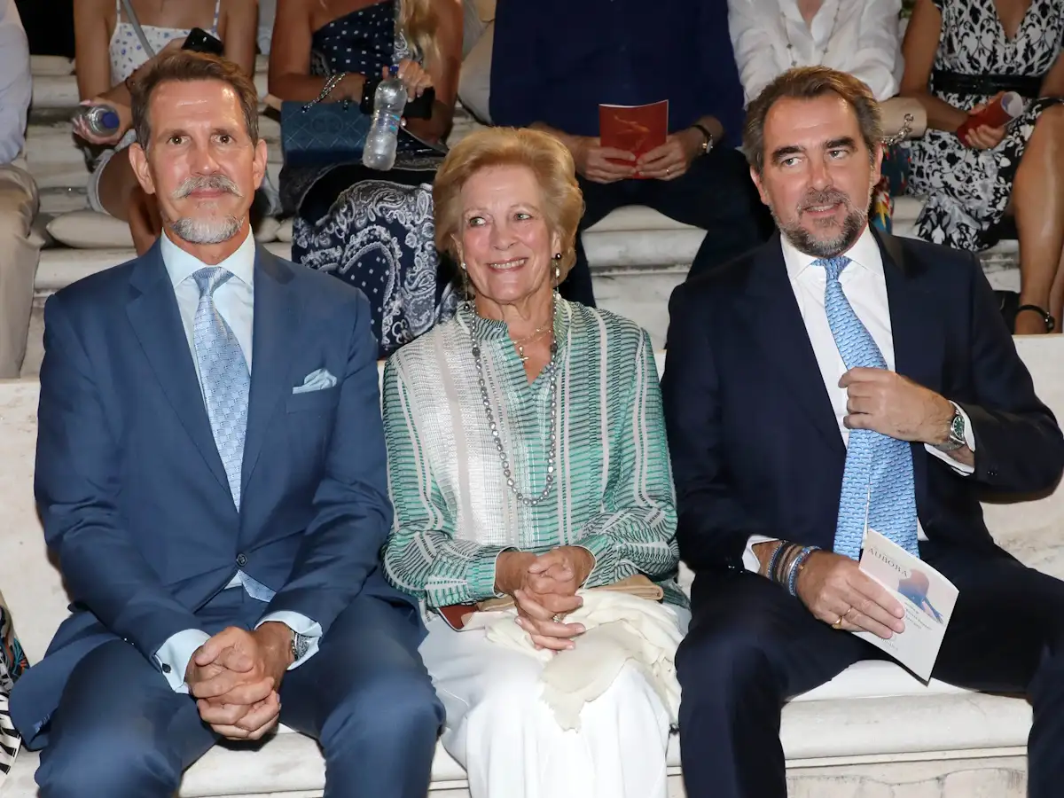 Μόλις μαθεύτnκε για τους Ντε Γκρες