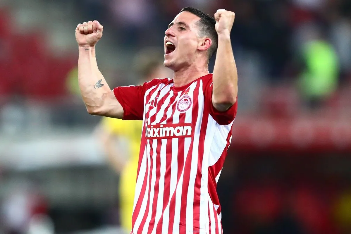 Η νέα ώρα άφιξης Ποντένσε στην Αθήνα για Ολυμπιακό!