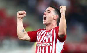 Έφτασε ο Ποντένσε – LIVE εικόνα από το Αεροδρόμιο