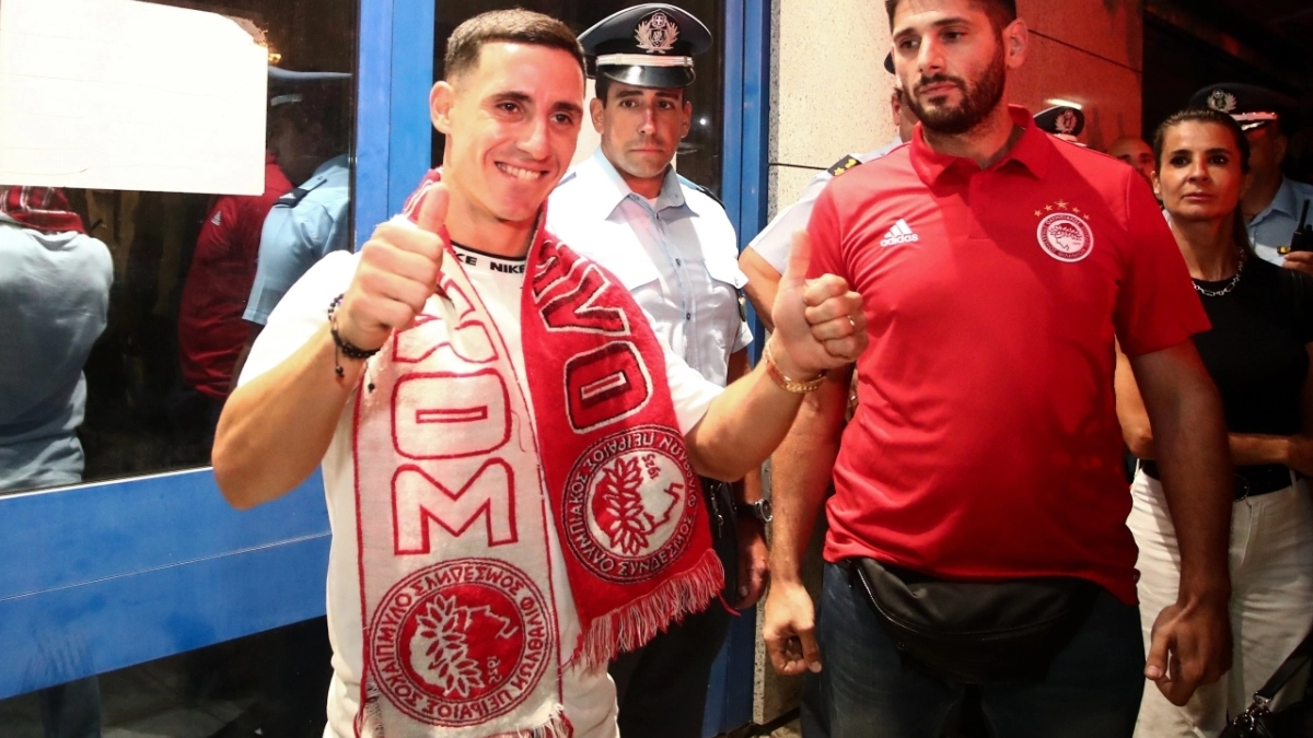 Με...επικό τρόπο ο Ολυμπιακός προανήγγειλε Ποντένσε